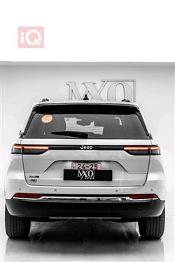 جیپ گراند شیرۆکی